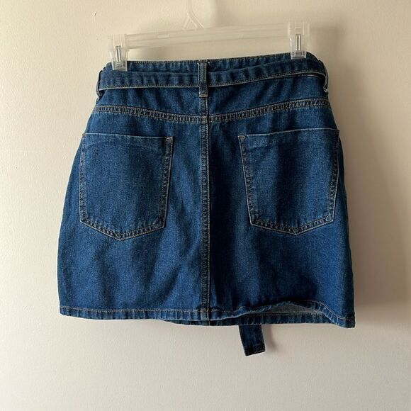 Forever 21 Denim mini Skirt Size L Gently used Blue - Picture 2 of 4
